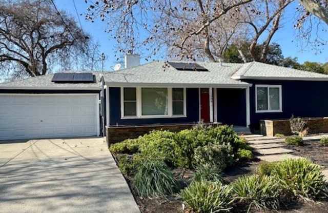 1004 Esther Drive photos photos