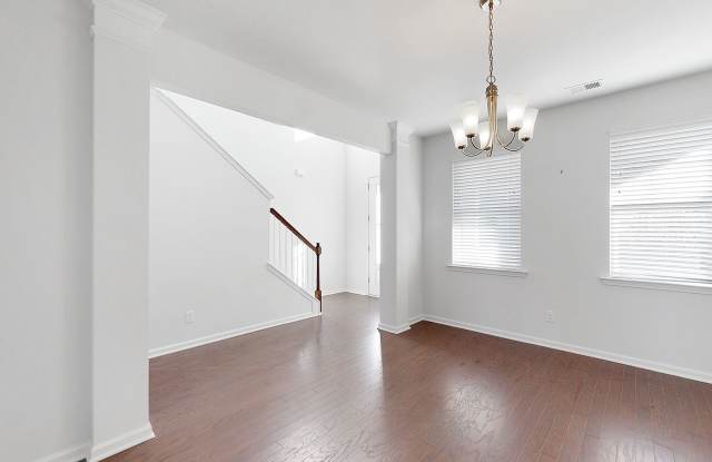 Beautiful 5 Bedroom 3 Bathroom Home for rent in Pooler Ga Gallery 4