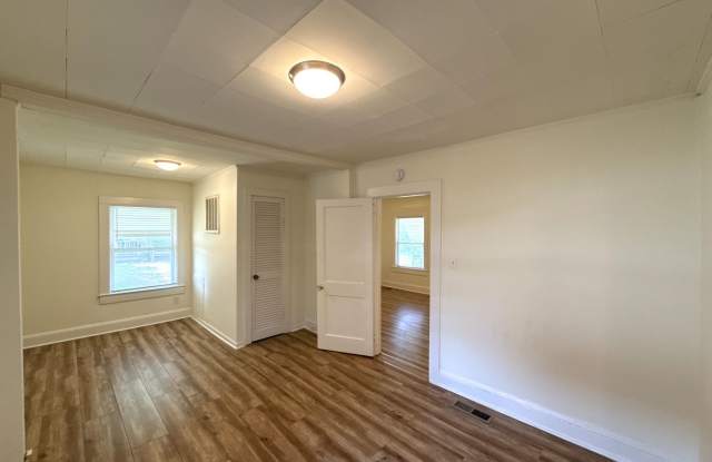 T.R. Lawing Realty Property Gallery 4