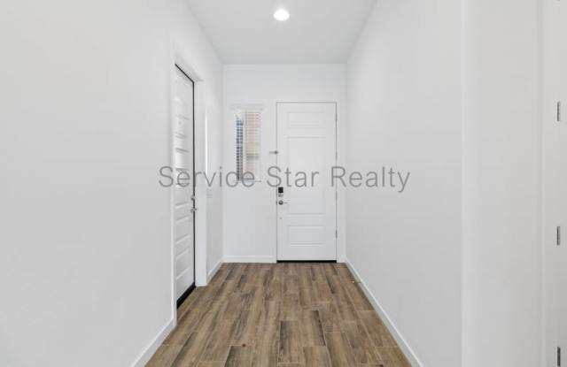 3237 E Craftsman Ln Gallery 4