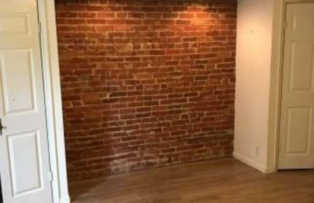 2122 Tunlaw Rd NW Gallery 3