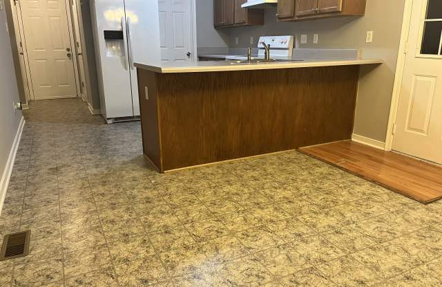 2905 Timbercrest Ct Gallery 2