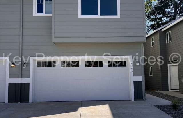 Spacious Townhome in Central Vancouver Location! photos photos