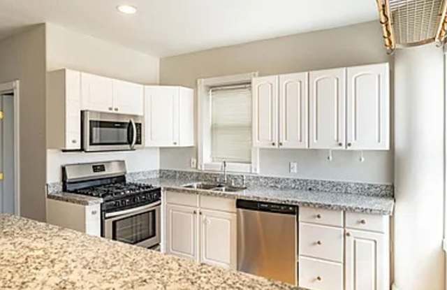 Stylish Home in the Heart of Highland with Detached Garage  Mother-in-Law Suite photos photos