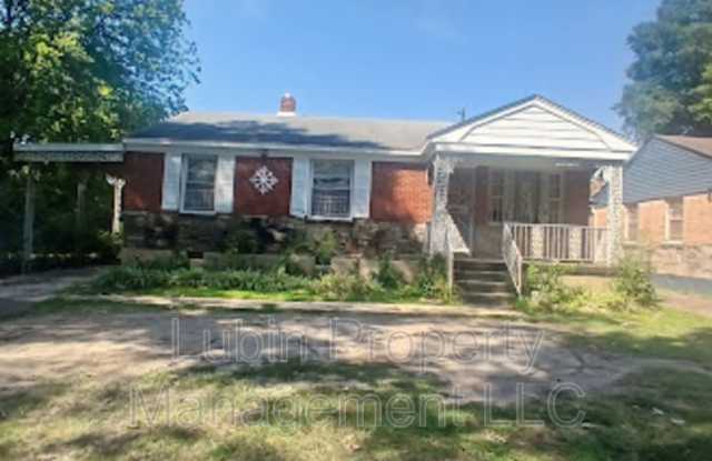 1361 Gaither Pkwy photos photos