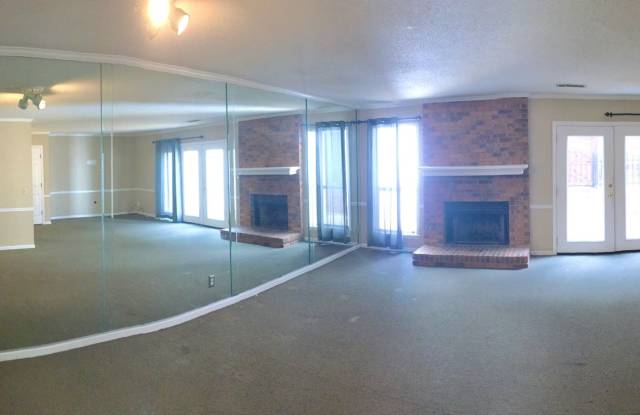 Reston Place - 1716 Bienville Street Gallery 3