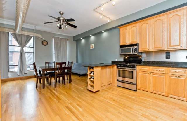 842 West Adams Street photos photos