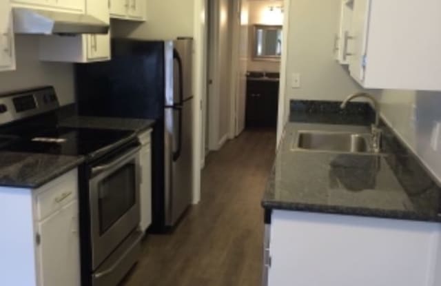 16 S Knoll Rd 127 - 16 S Knoll Rd, Strawberry, CA 94941