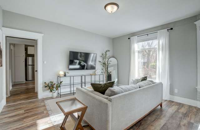 1505 NE Main Street - 1 Gallery 2
