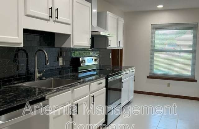 12421 Bears Den Court Gallery 1