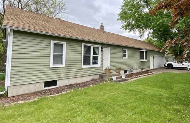 Great 3BR/1BA Champlin Home Available 9/1! photos photos