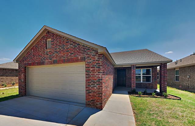 Very Nice 3 Bedroom 2 Bath Home in Yukon Schools photos photos