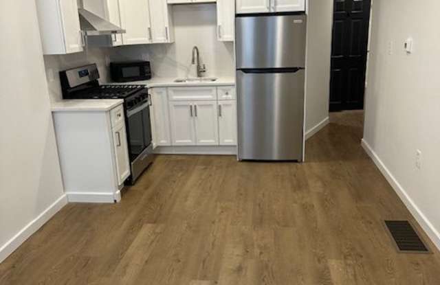 2239 West Oxford Street - 1 photos photos