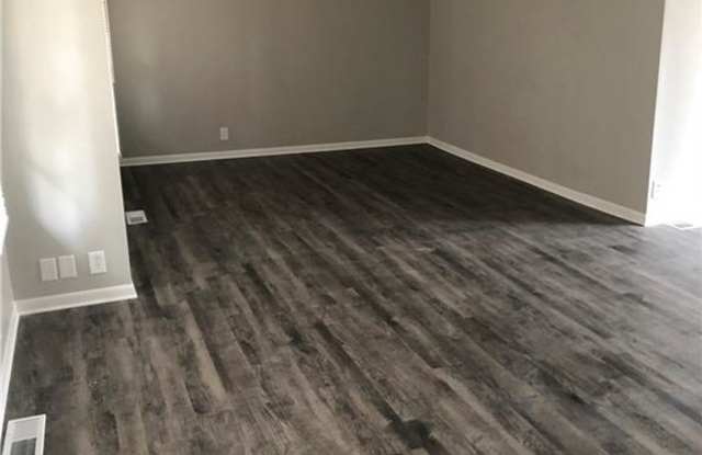 4538 Blackstone Drive Gallery 2