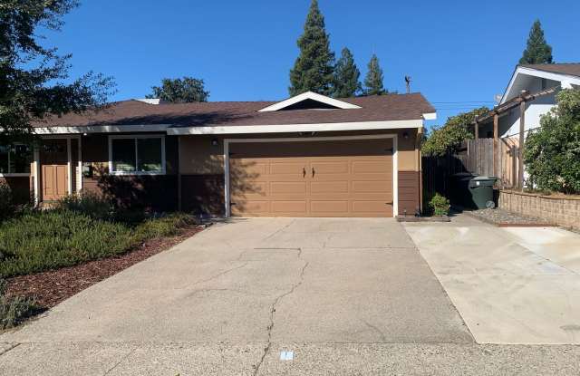 3 bedroom 2 bath home with HUGE yard in Orangevale photos photos 3 bedroom 2 bath home with HUGE yard in Orangevale photos photos