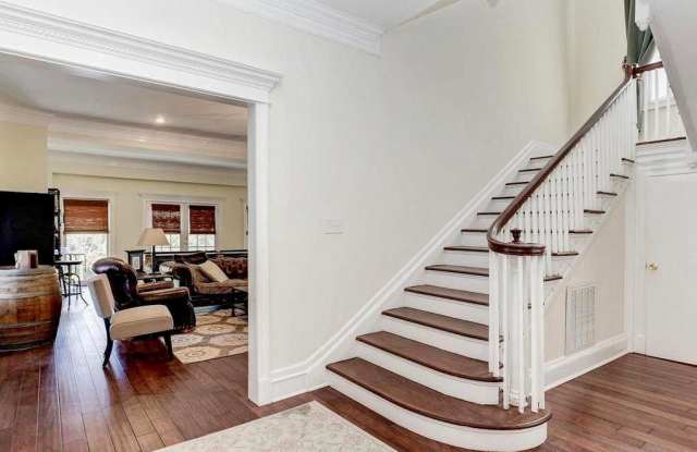 4224 16th St NW Gallery 2