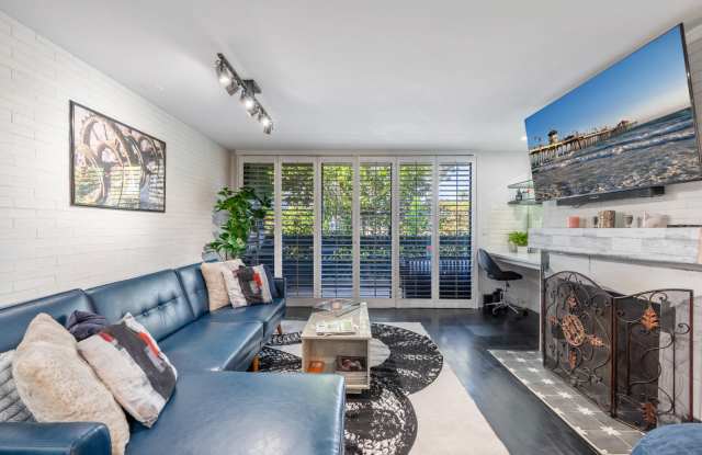 1900 Vine Street - 1900 Vine Street, Los Angeles, CA 90068