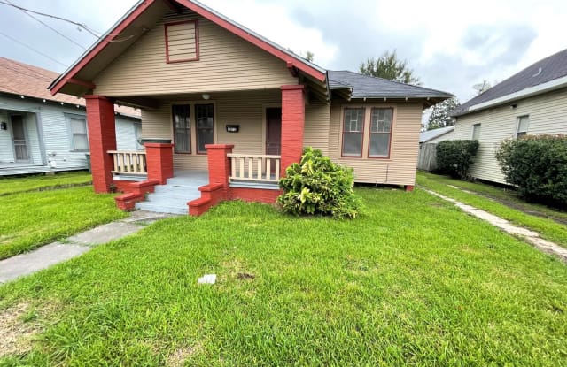 1275 Doucette Avenue - 1275 Doucette Avenue, Beaumont, TX 77701