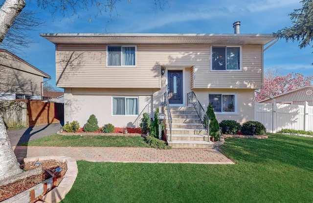 717 Geneva Avenue - 717 Geneva Avenue, Romeoville, IL 60446