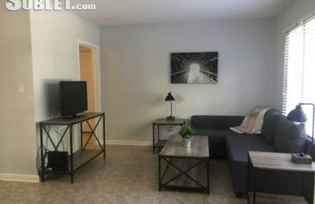 1131 Nw 25th Ave - 1131 Northwest 25th Avenue, Gainesville, FL 32609