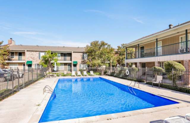 4624 Parkoaks Drive - 4624 Parkoaks Drive, Baton Rouge, LA 70816 4624 Parkoaks Drive - 4624 Parkoaks Drive, Baton Rouge, LA 70816