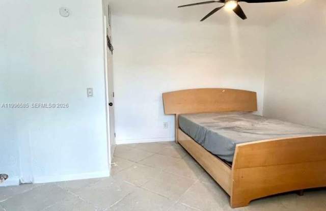 1815 NE 174 ST photos photos