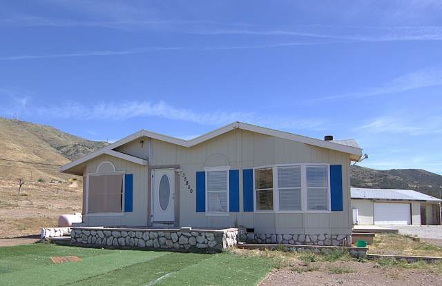 Spacious 4 Bed / 2 Bath Home with Mountain Views in Acton photos photos