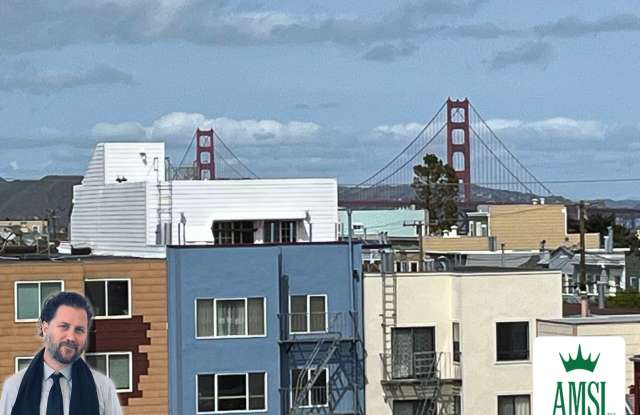 Amazing rare updated full floor Richmond flat w/amazing views, deck, yard and washer/dryer - 464 31st Avenue, San Francisco, CA 94121