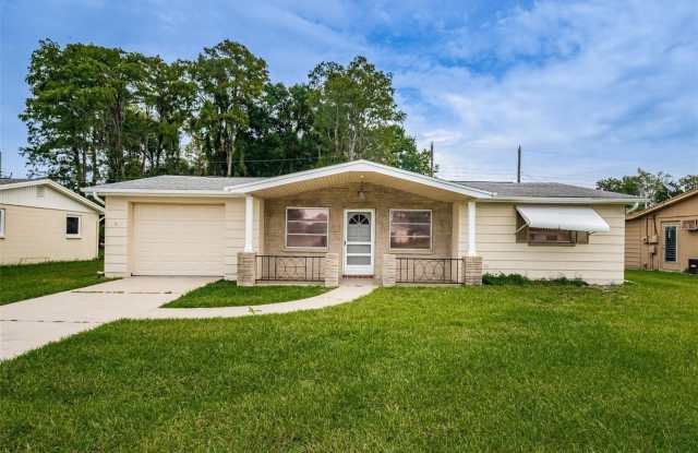 4535 FLORA AVENUE photos photos