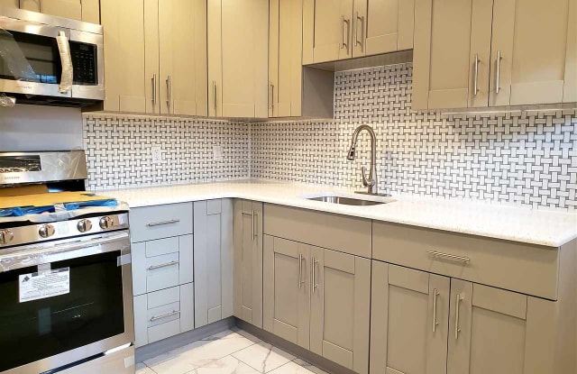 28 EAST 49TH ST - 28 East 49th Street, Bayonne, NJ 07002