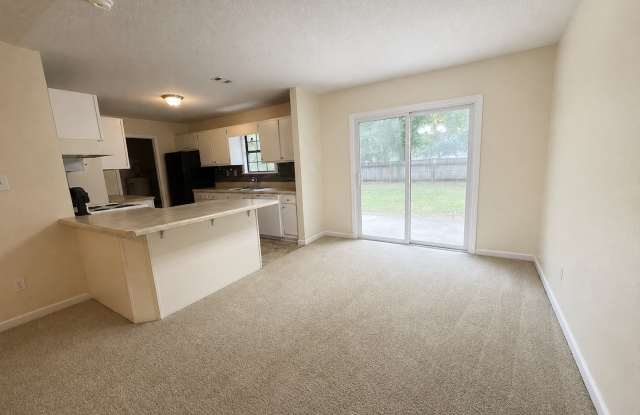 303 Springwood Circle Gallery 4