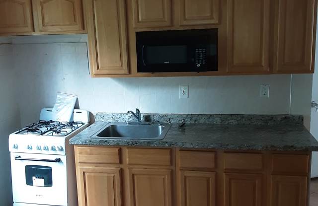 404 North Main Street - 2 photos photos