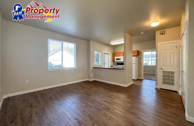 272 W Mallard Drive Gallery 4
