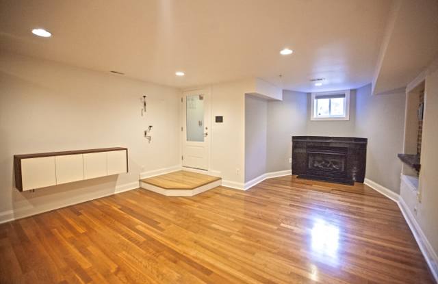 Sweet Bloomingdale TwoBedroom! photos photos