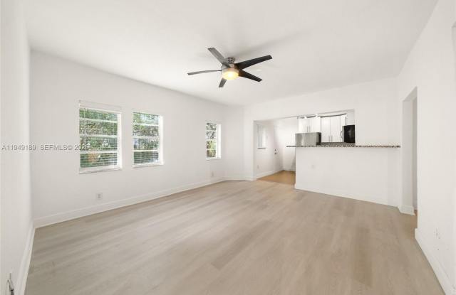 3262 Elizabeth St photos photos