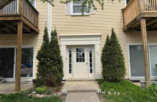922 Chestnut Hill Dr photos photos