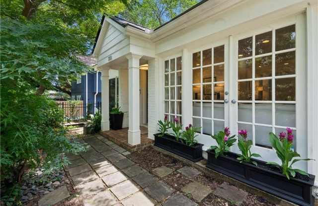 355 8th Street NE Gallery 2