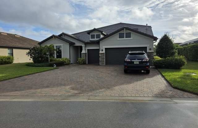 527 SE Vallarta Drive photos photos