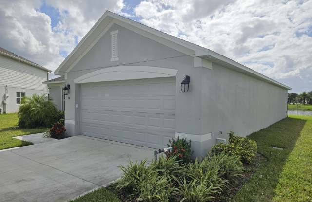 586 Cooper Court SW Gallery 2
