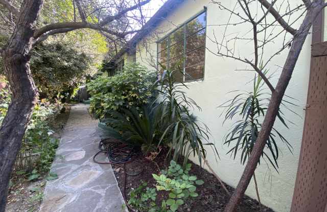 6350 Deep Dell Place - 6350 Deep Dell Place, Los Angeles, CA 90068