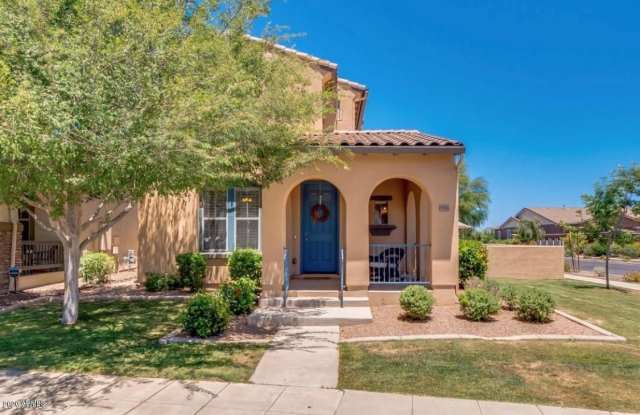 15304 W WETHERSFIELD Road Gallery 1