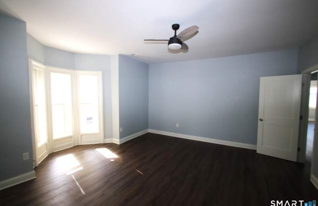 60 Perry Avenue Gallery 1