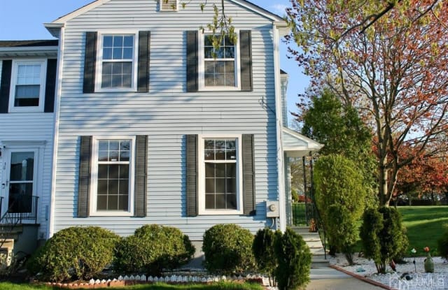 29 Delikat Lane - 29 Delikat Lane, Sayreville, NJ 08872
