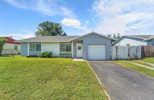 8350 NW 46th St photos photos