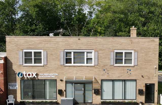 552 E Northwest Highway Gallery 1