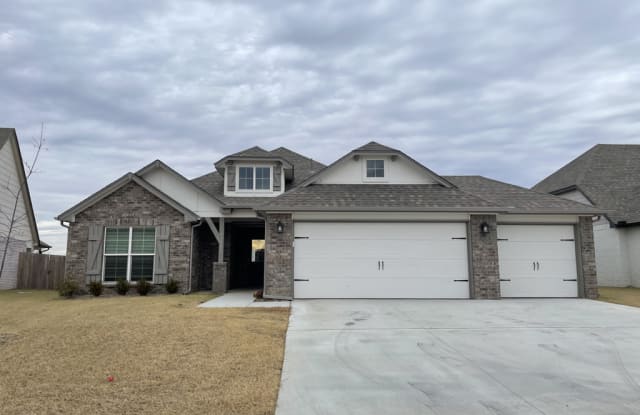 13005 E 119th Pl N - 13005 East 119th Place North, Owasso, OK 74021