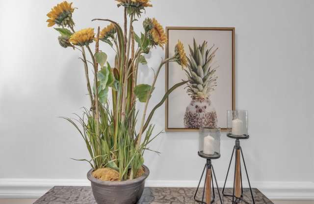 611 Gardenia Lane Gallery 4