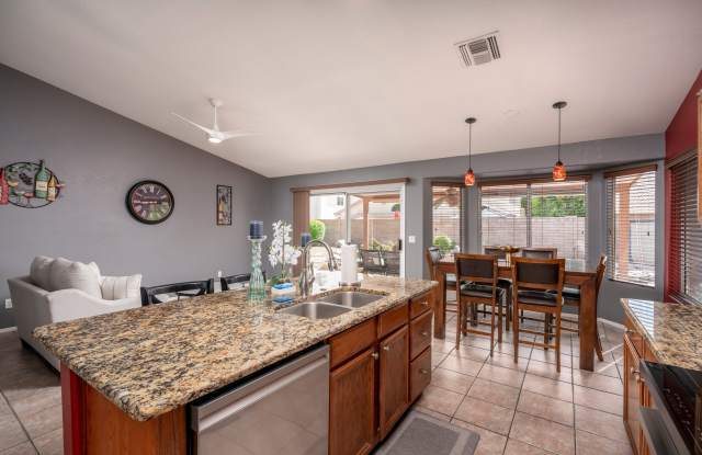 5617 West Blackhawk Drive Gallery 3