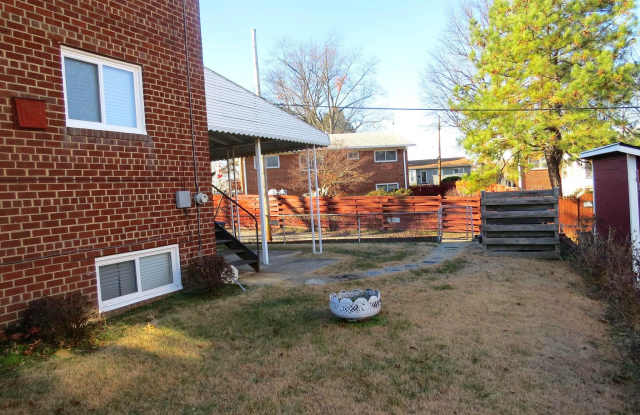 5129 CHILLUM PLACE NE Gallery 3