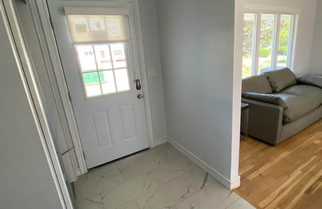 871 Red Oaks Drive Gallery 3